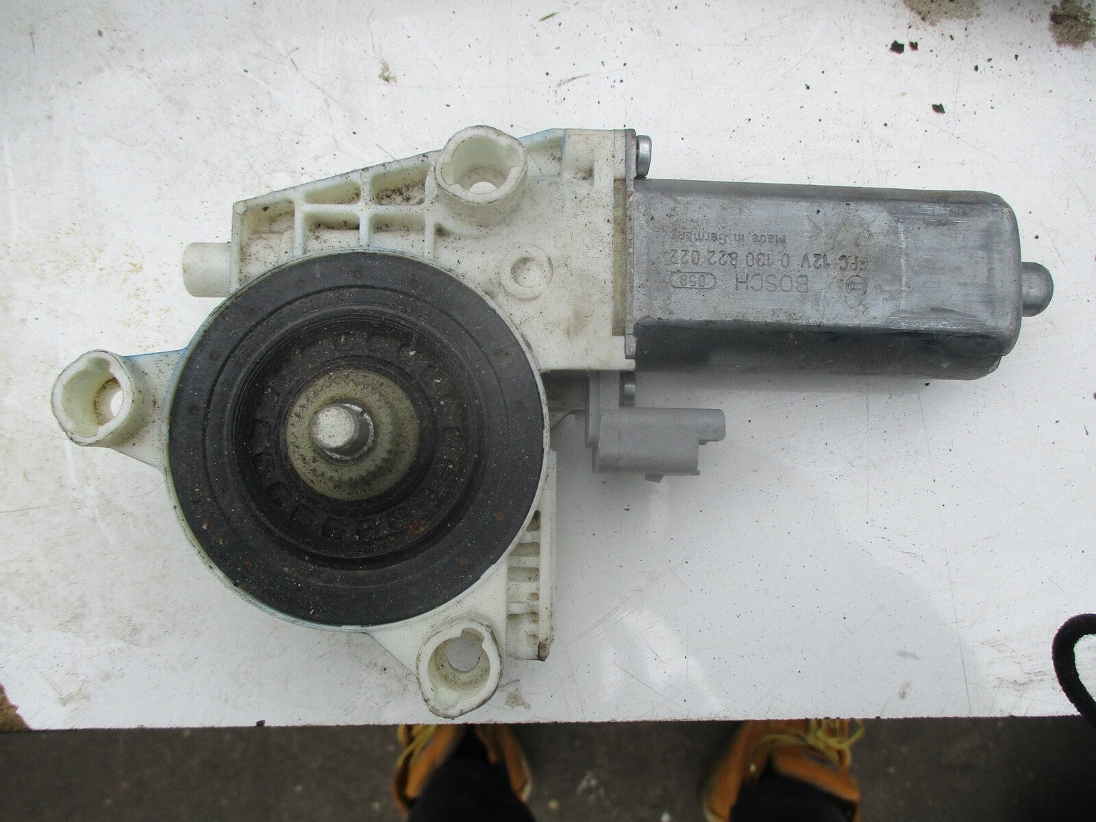 PEUGEOT 307 NSF PASSENGER LEFT FRONT WINDOW MOTOR 0 130 822 022