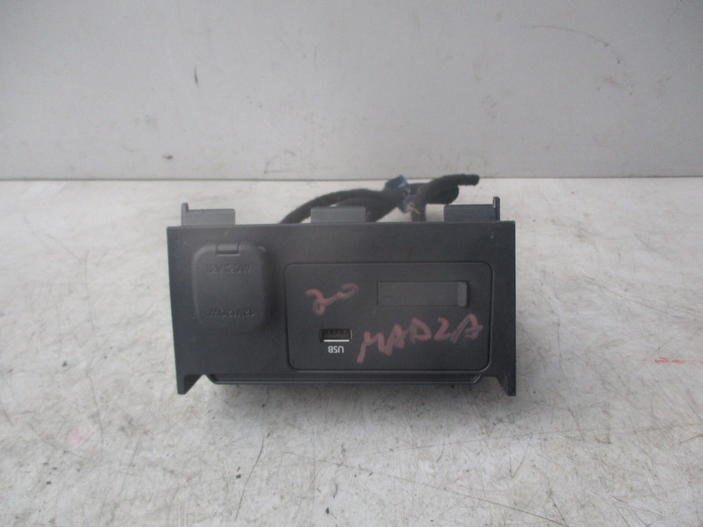 MAZDA 3 2020 USB & SD CARD CONTROL MODULE BDGG669U0