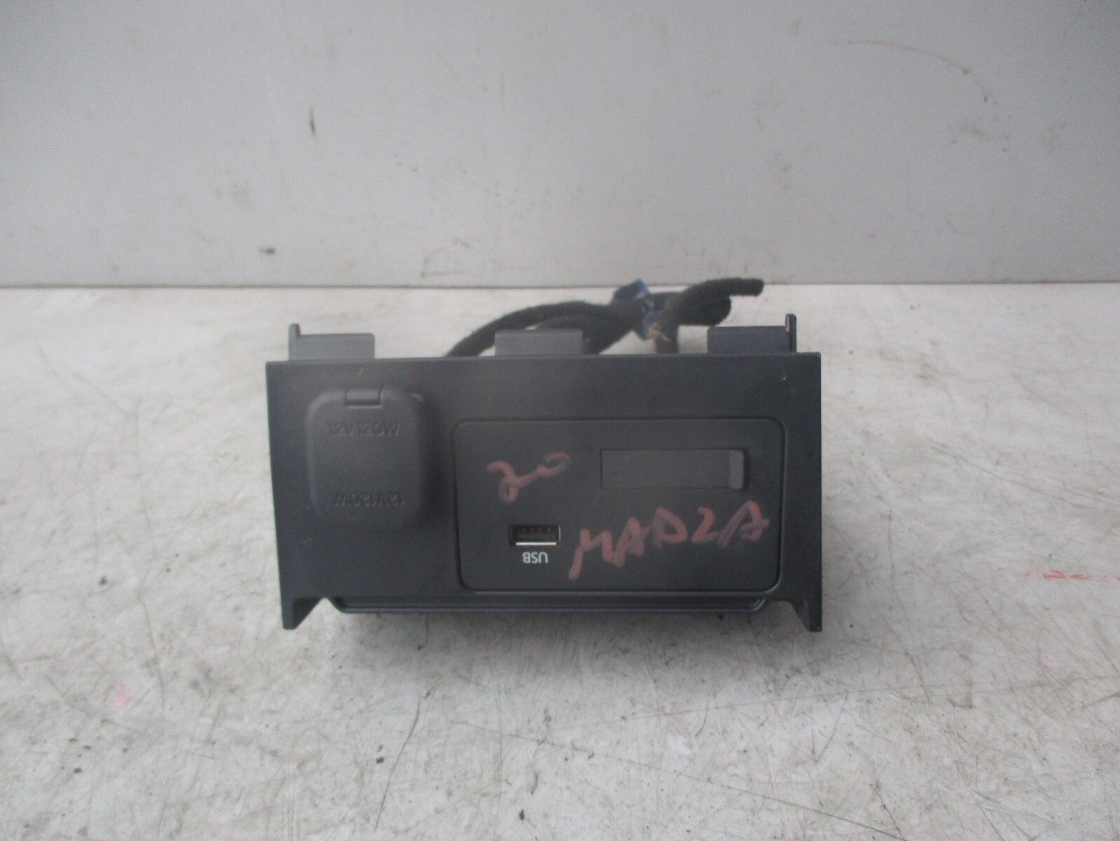 MAZDA 3 2020 USB & SD CARD CONTROL MODULE BDGG669U0