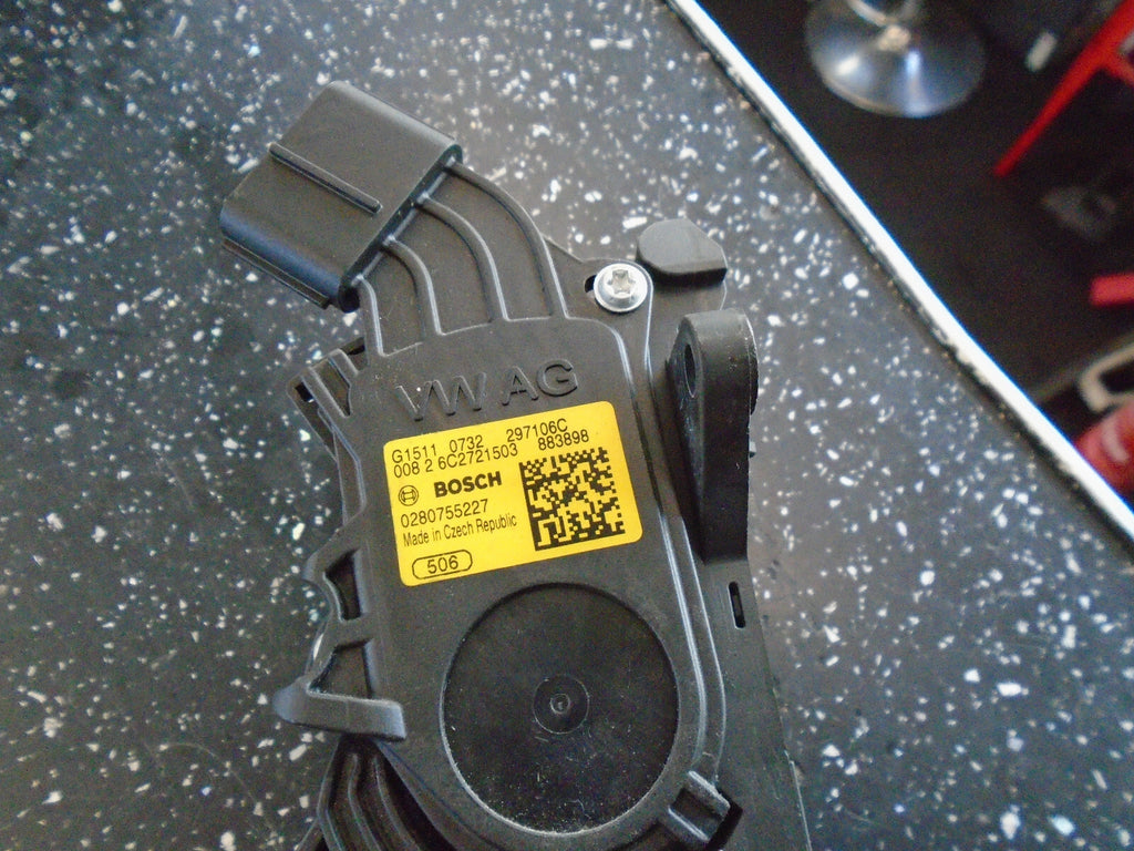 AUDI A1 8X 2015 1.0 PETROL ACCELERATOR THROTTLE PEDAL 6C2721503