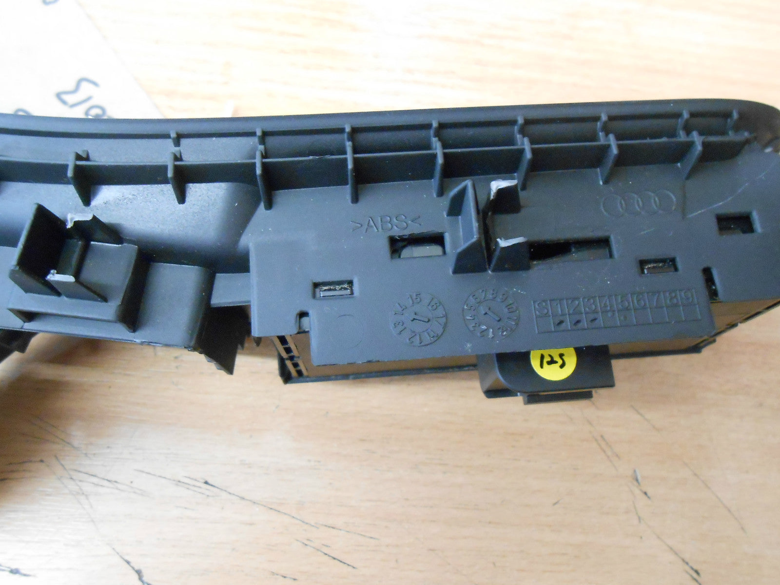 AUDI A3 8V 2013 OSF DRIVER SIDE FRONT 4 WAY WINDOW CONTROL SWITCH 8V0959851 E