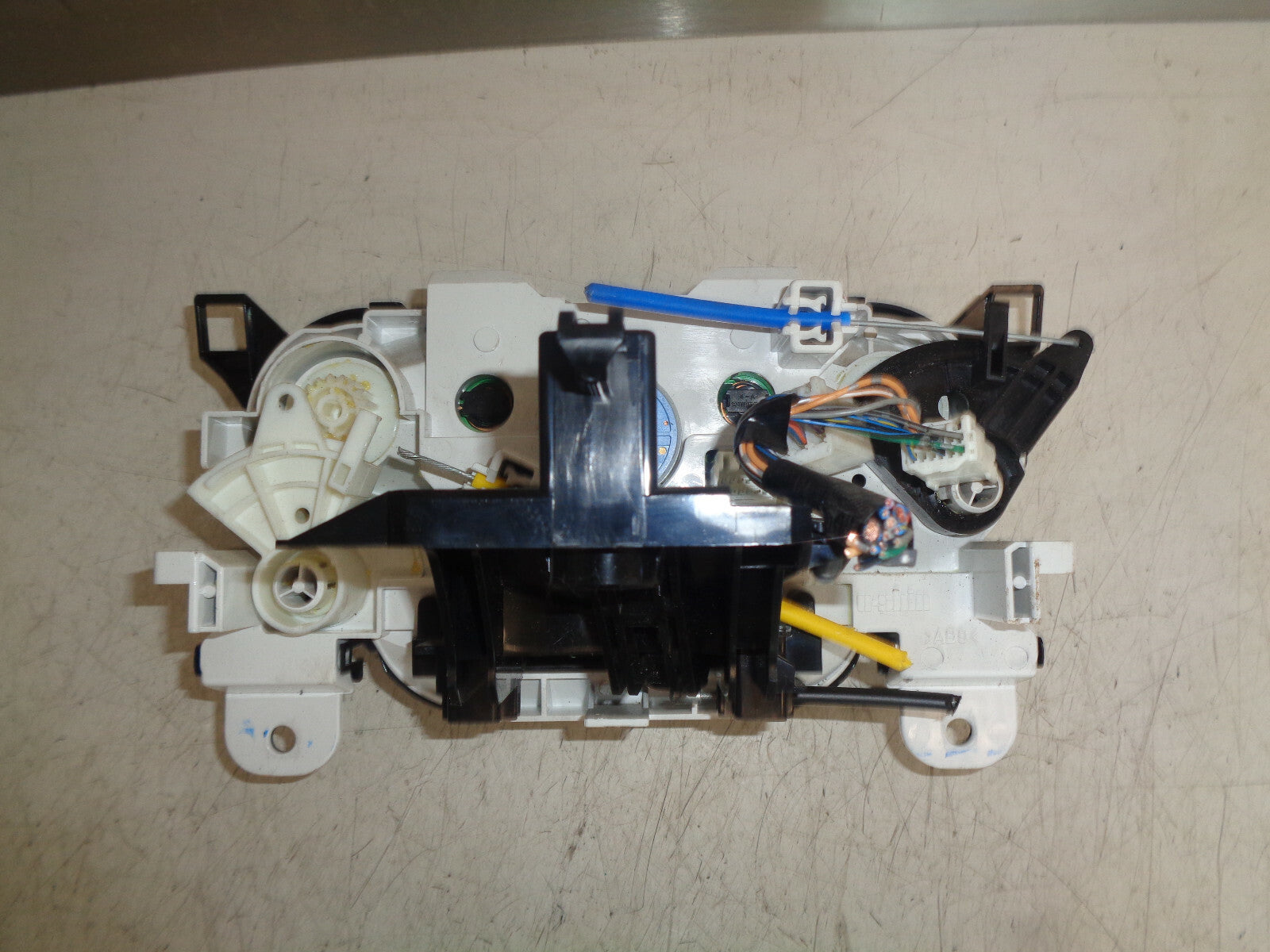 MAZDA 2 MK3 DJ 2015 HEATER AC CLIMATE CONTROL SWITCH PANEL UNIT