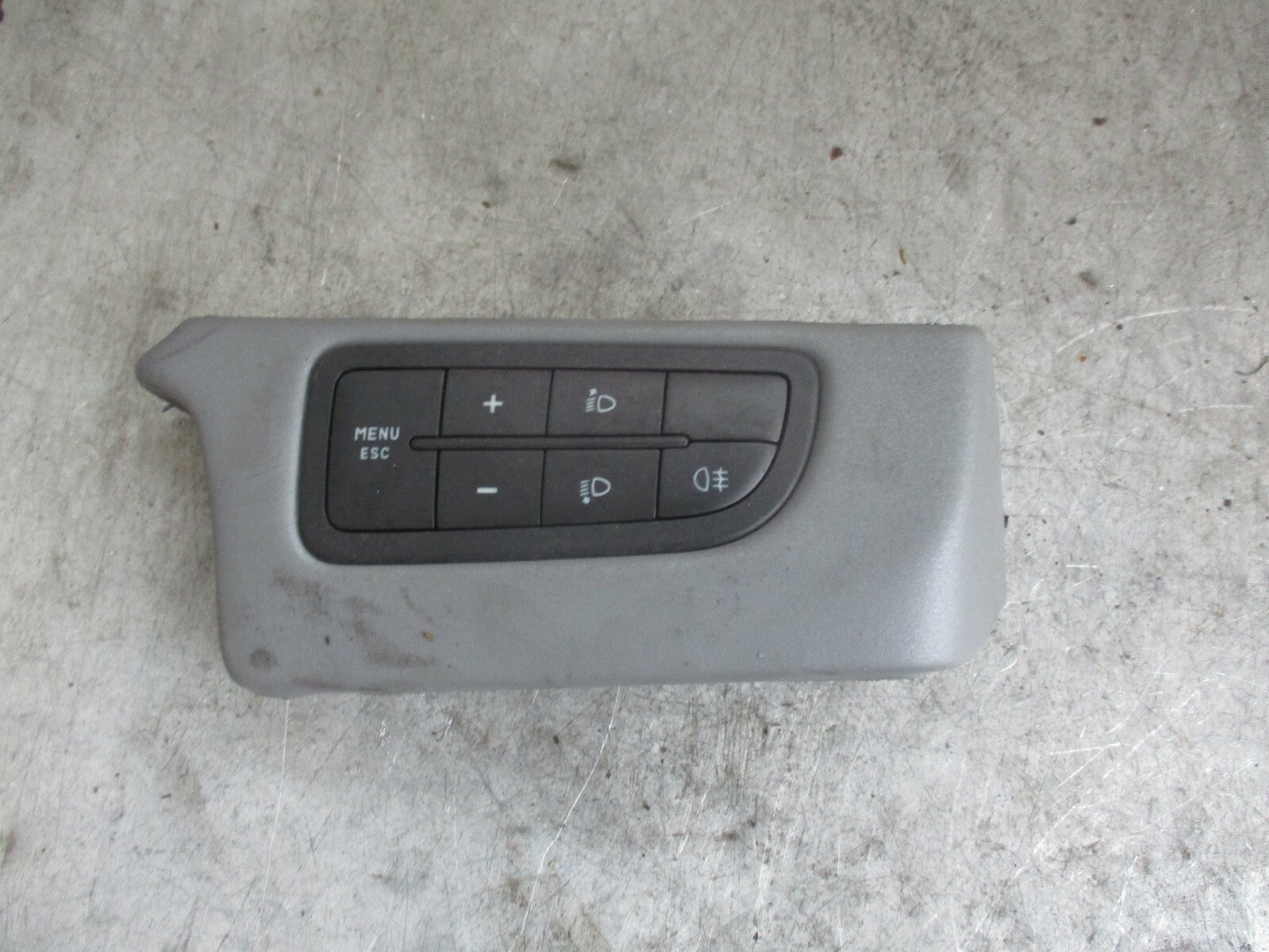 FIAT GRANDE PUNTO 199 MK3 HEADLIGHT CONTROL SWITCHES & GREY TRIM 735367267