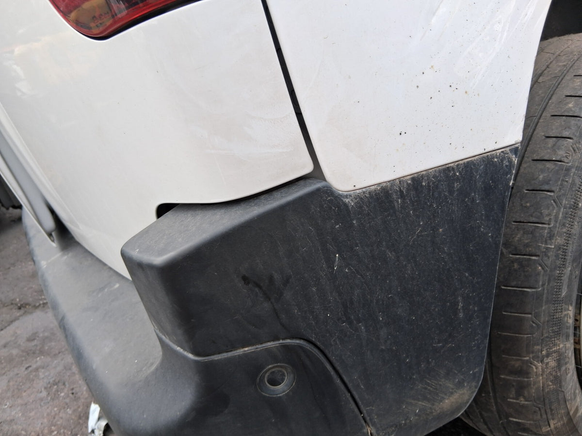 2024 TOYOTA PROACE CITY REAR COMPLETE BUMPER WITH PDC SENSOR