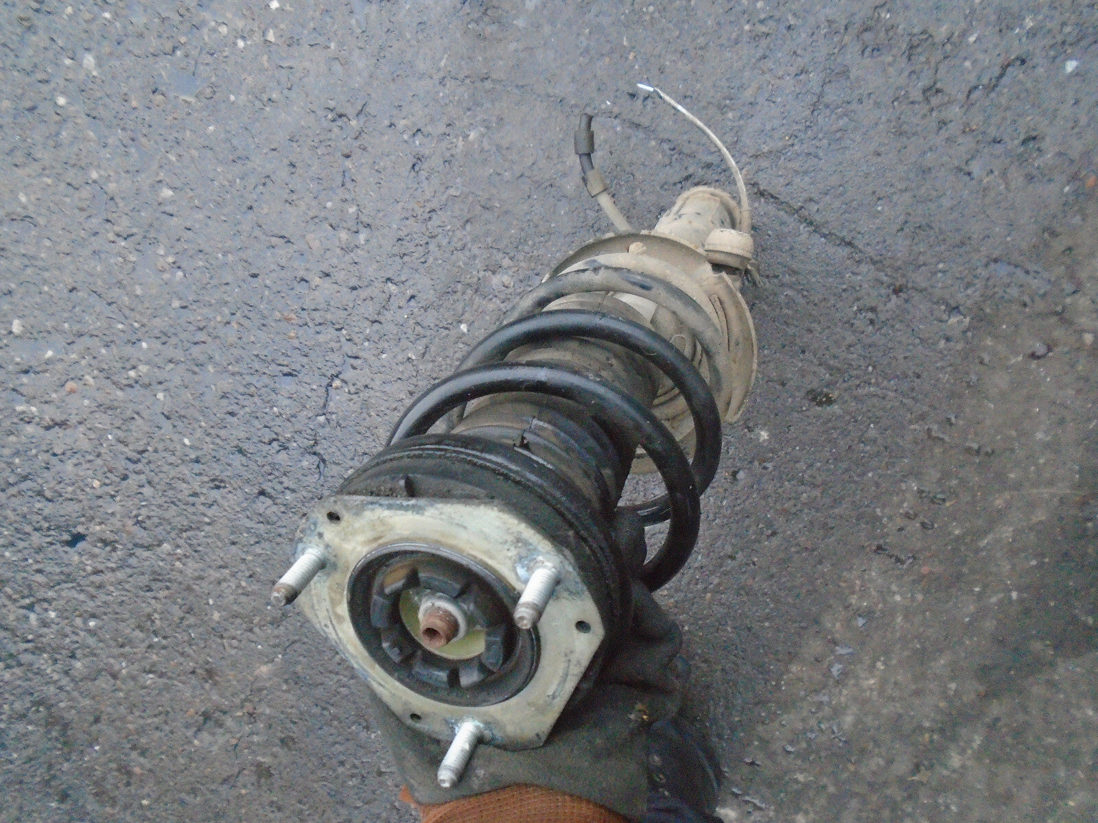 FORD TRANSIT COURIER 2017 1.5 DIESEL NSF PASSENGER SIDE SPRING SHOCK
