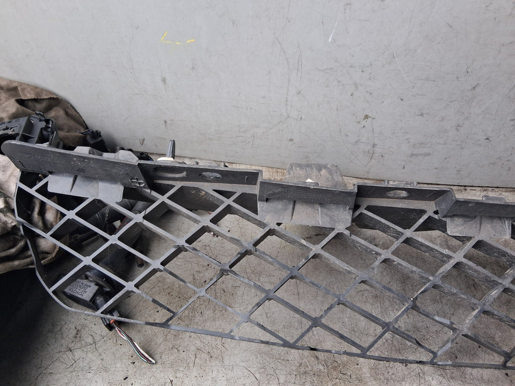 PEUGEOT 5008 MK2 2019 FRONT BUMPER LOWER GRILLE GRILL
