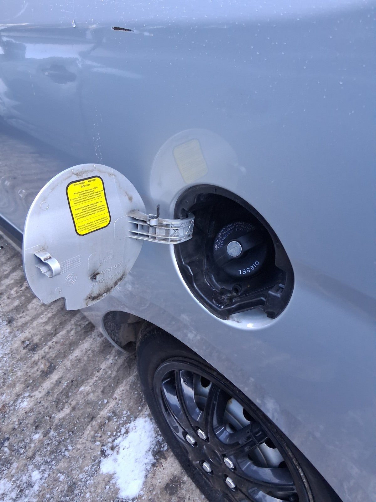 2015 VAUXHALL COMBO D FUEL FLAP LID COVER SILVER