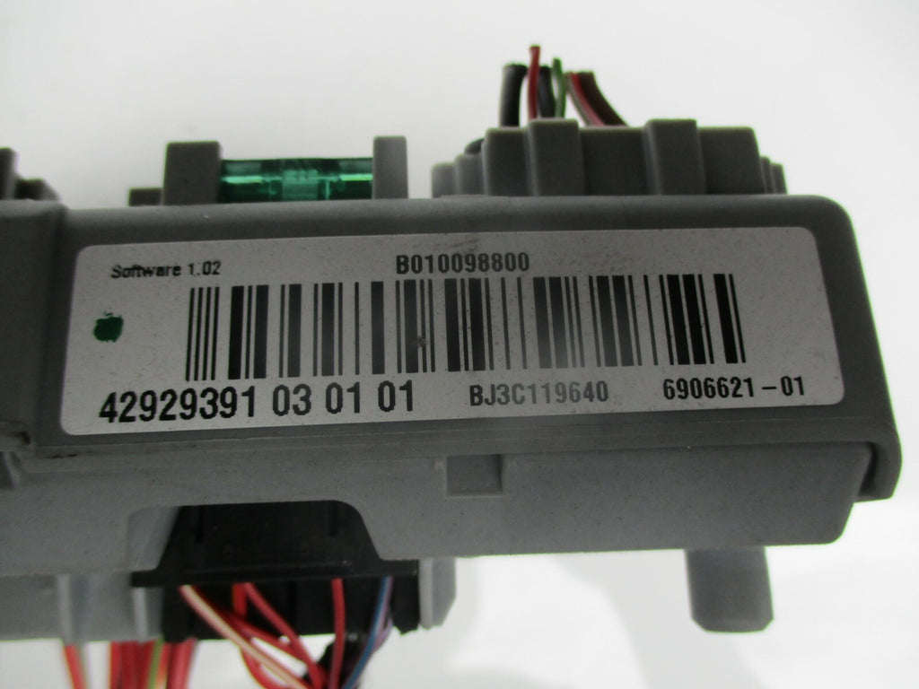 BMW 1 SERIES E87 2006 POWER DISTRIBUTION FUSE RELAY BOX B010098800 BJ3C119640