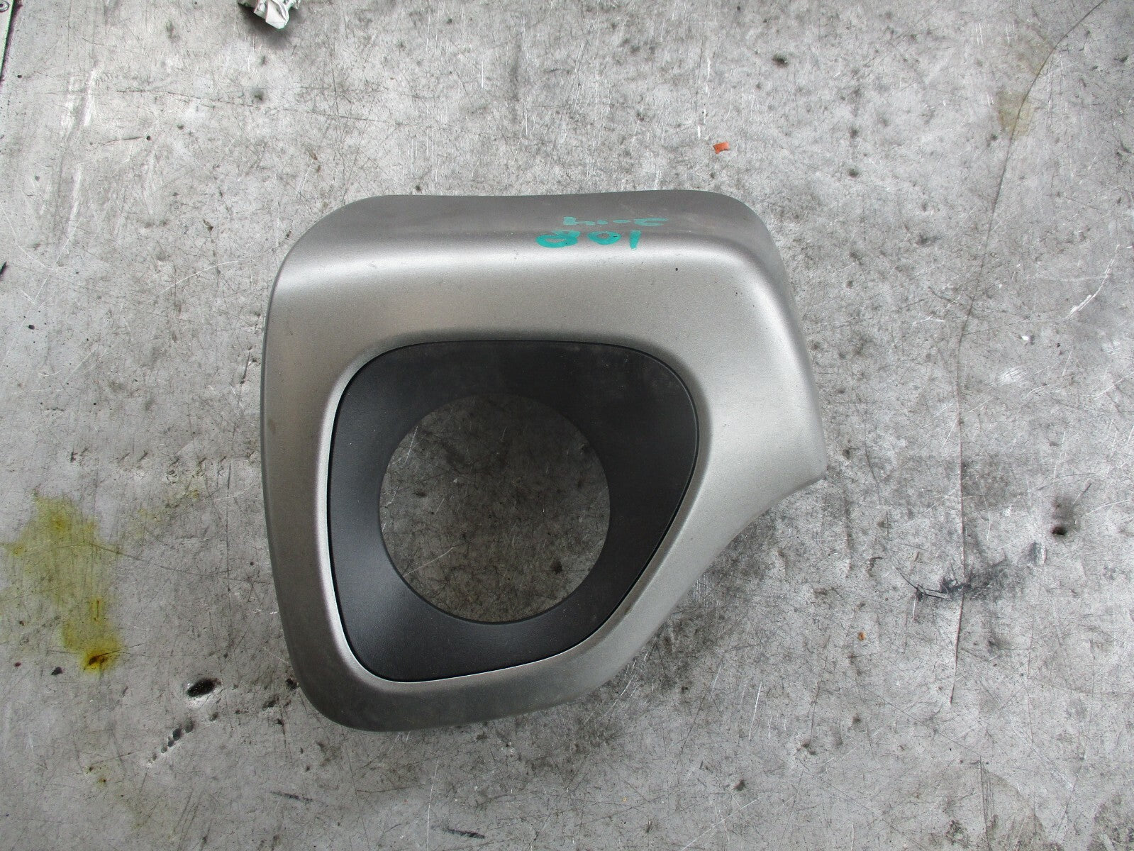 PEUGEOT 108 2017 DRIVER OFF SIDE AIR VENT TRIM 55011 0H020