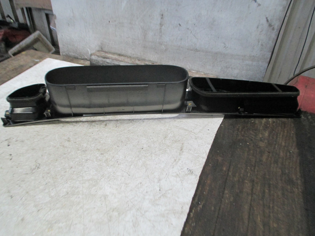 KIA SEDONA 2004 MK1 DASHBOARD SPEEDOMETER SURROUND UNIT 55E55420