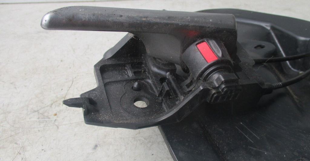 MAZDA 3 MK4 2021 DOOR LOCK MECHANISM CATCH LATCH WITH HANDLE
