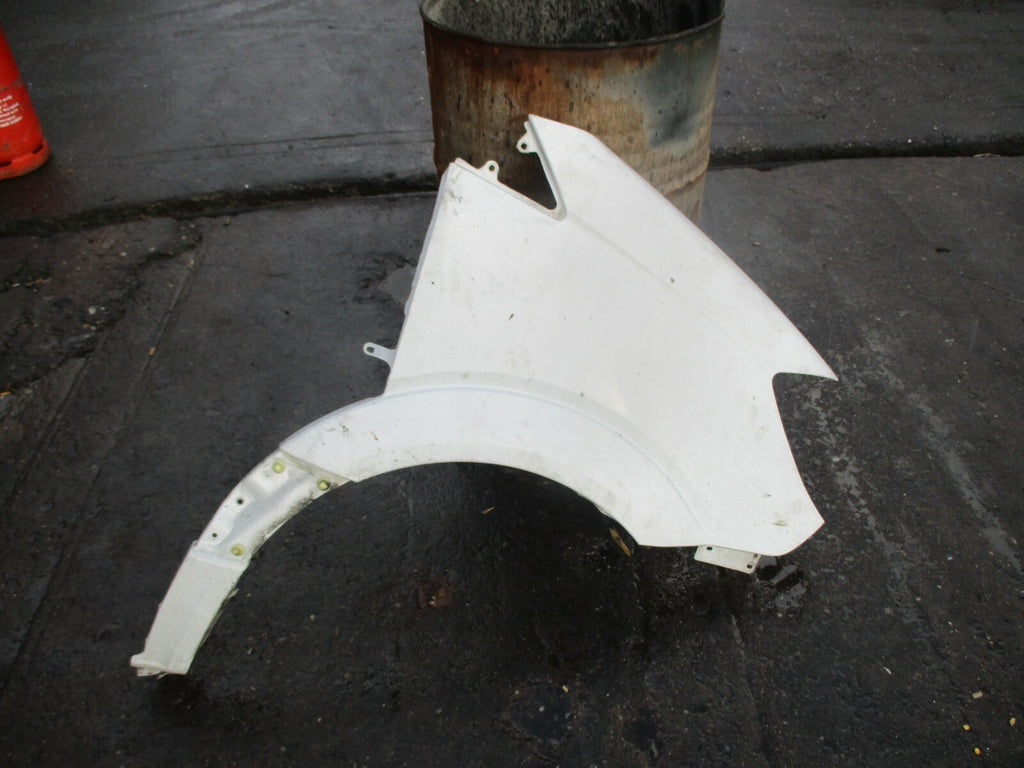 MERCEDES SPRINTER W906 MK2 FACELIFT OS DRIVER OFF SIDE WING WHITE