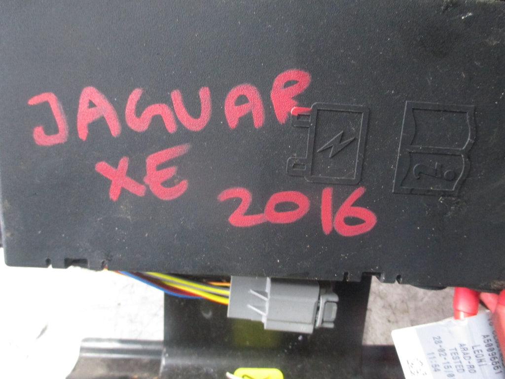 JAGUAR XE X760 2016 2.0 DIESEL BATTERY POSITIVE TERMINAL FUSE BOX GX7314516AD