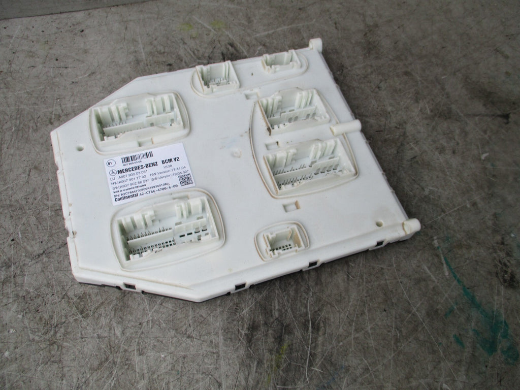 MERCEDES BENZ SPRINTER W907 2019 BCM BODY CONTROL MODULE A9079000305
