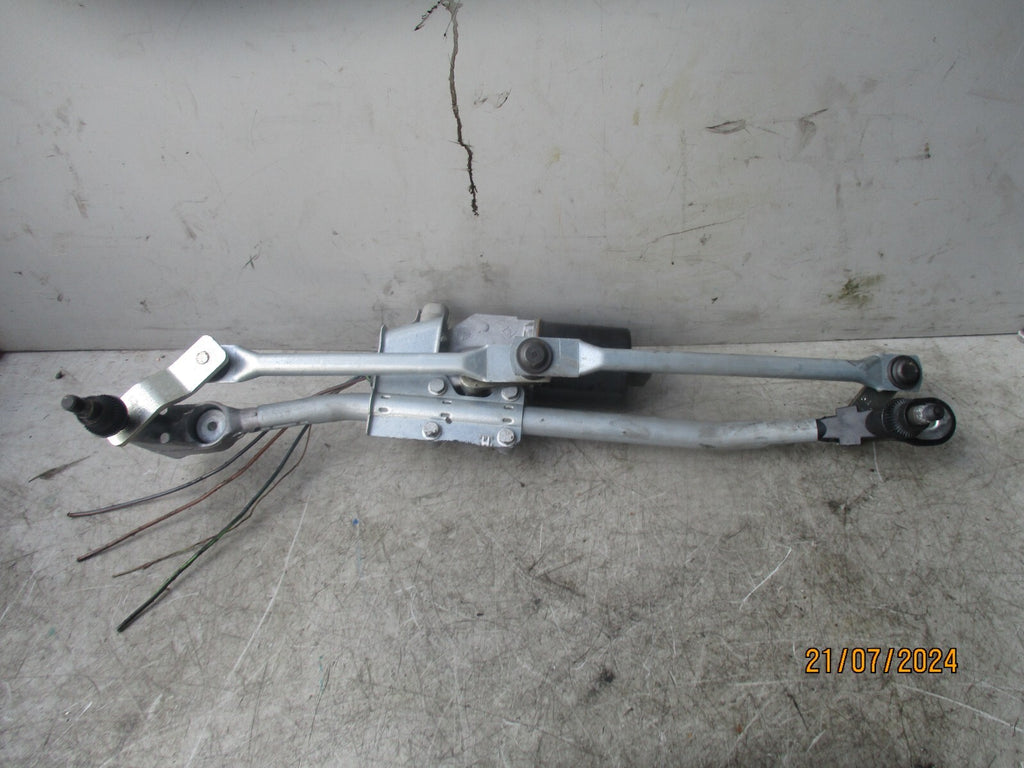 BMW 1 SERIES E82 2009 FROPNT WINDSCREEN WIPER MOTOR LINKAGES