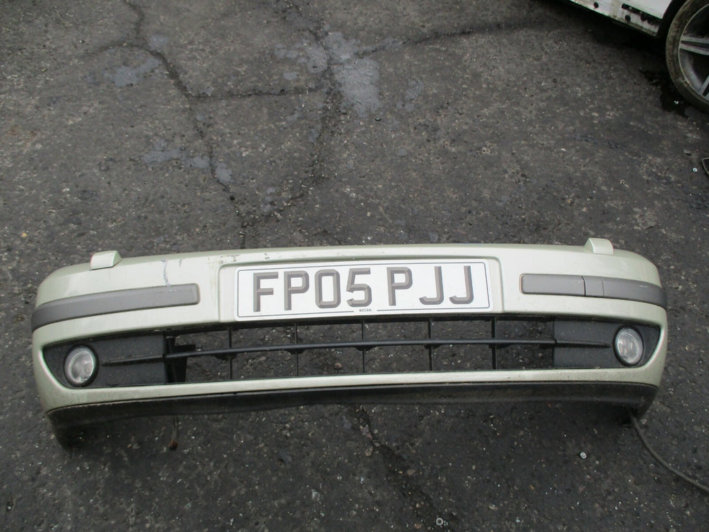 RENAULT LAGUNA MK2 FRONT BUMPER COMPLETE LIGHT GREEN