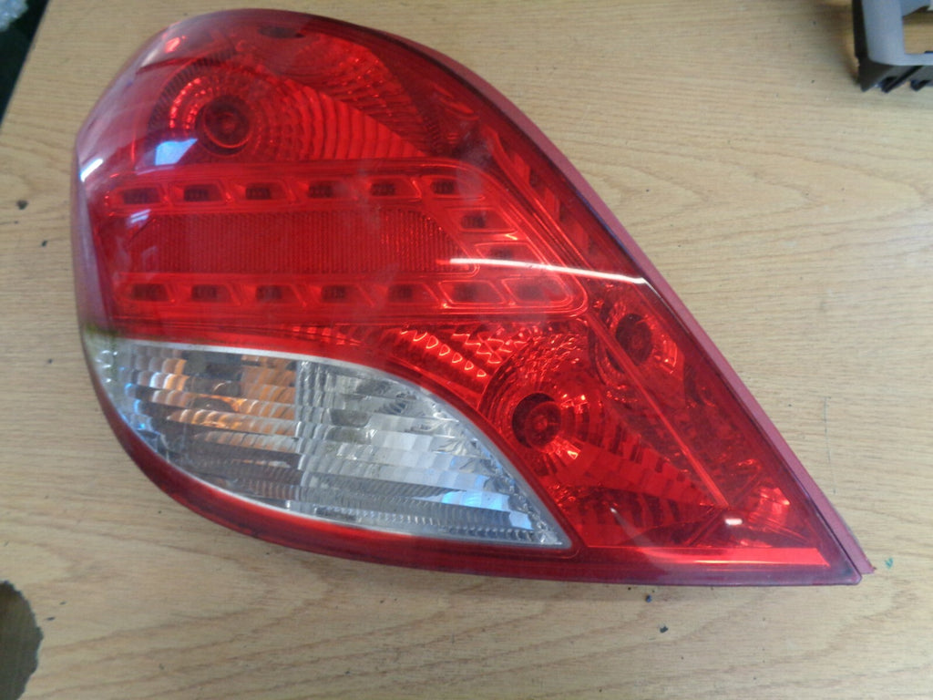 PEUGEOT 207 MK1 5 DOOR HATCHBACK  NSR PASSENGER SIDE REAR TAIL LIGHT 9686566080