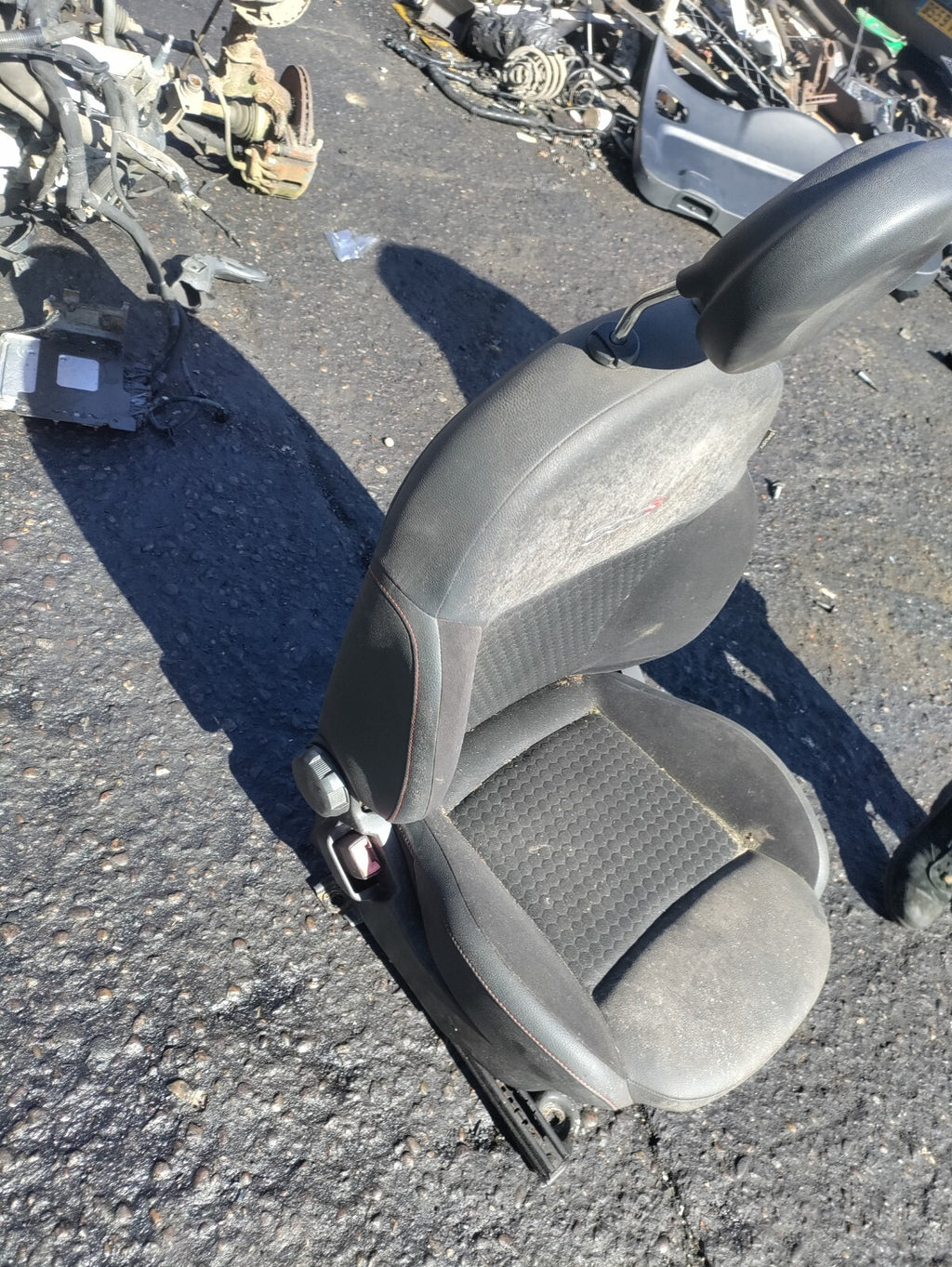 FIAT 500 2014 NSF PASSENGER SIDE FRONT SEAT