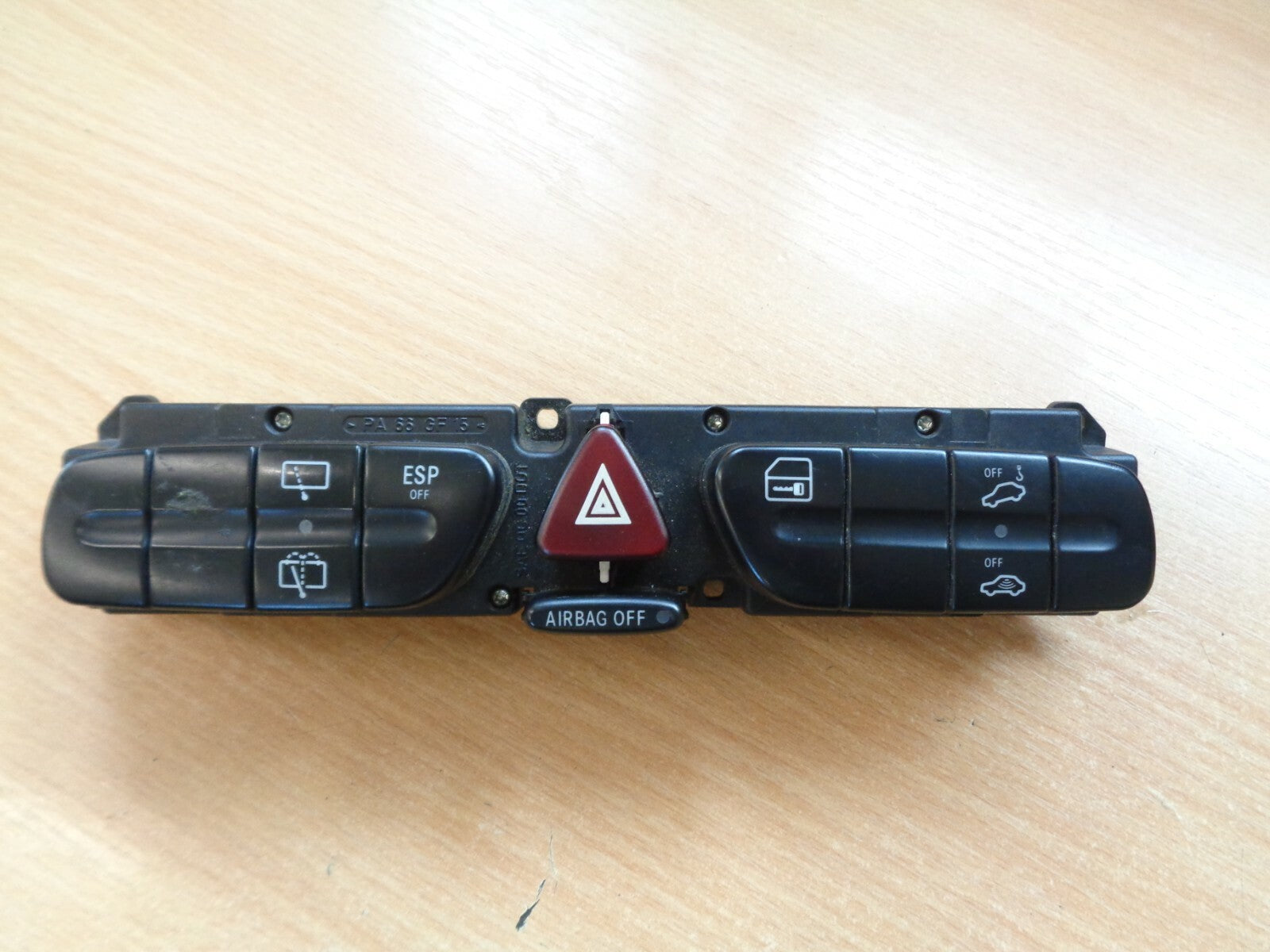 MERCEDES C CLASS W203 2002 HAZARD WARNING CONTROL SWITCH PANEL UNIT 2038219058