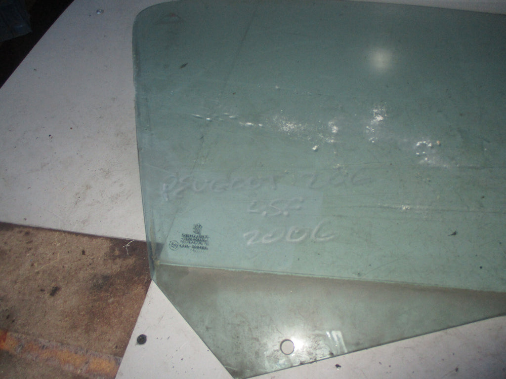 PEUGEOT 206 2006 3 DOOR OSF DRIVER SIDE FRONT WINDOW GLASS