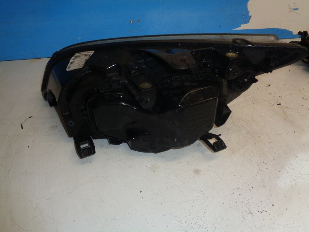 FORD FOCUS MK2 05-07 OS DRIVER SIDE HEADLIGHT BLACK INSERT 4M5113W029KD