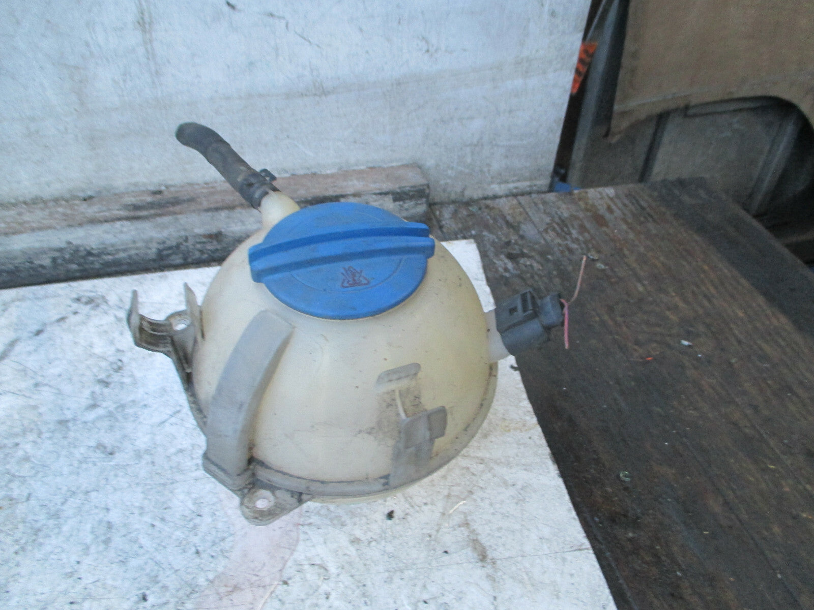 VOLKSWAGEN VW GOLF MK5 2005 COOLANT EXPANSION TANK
