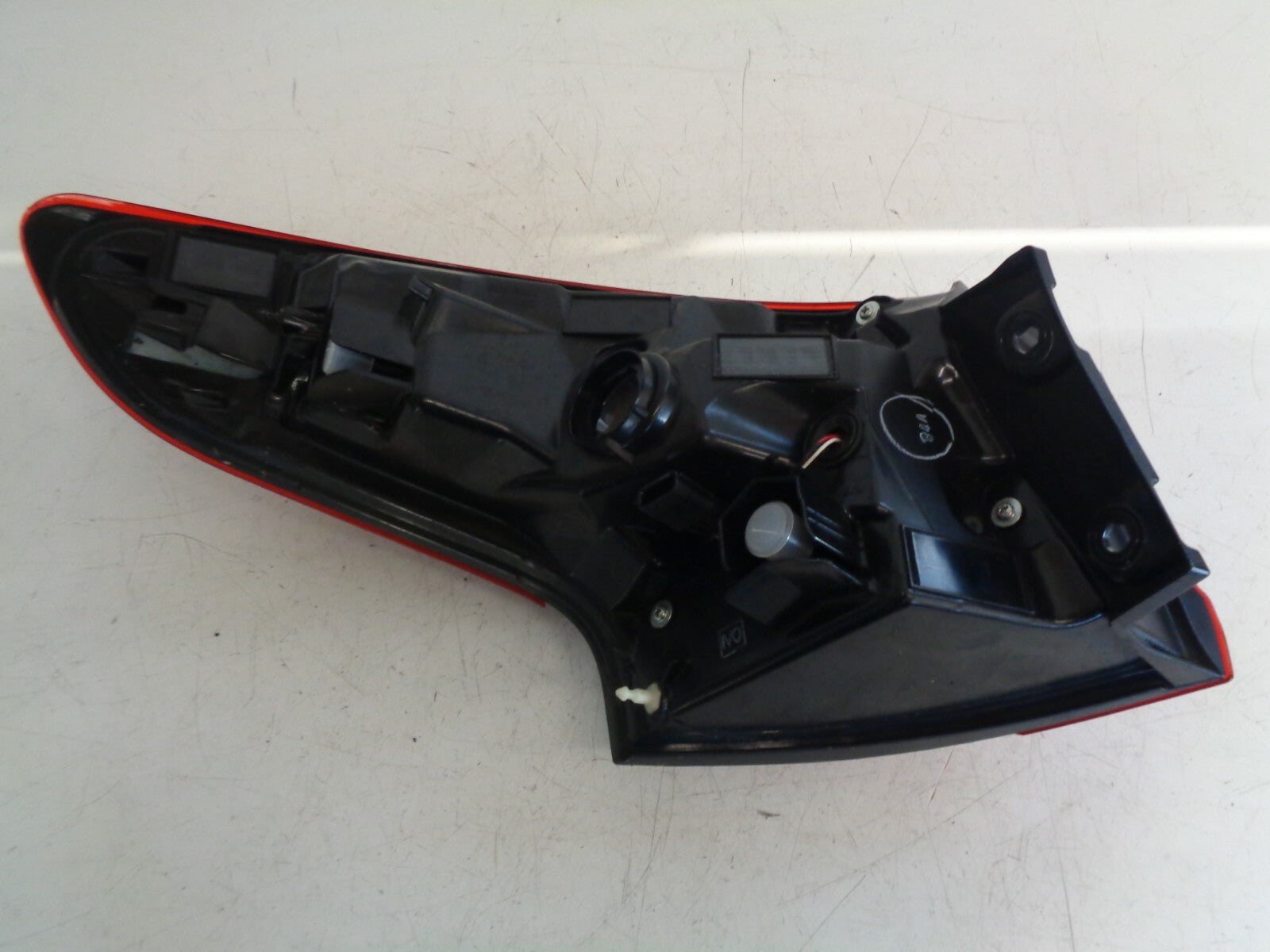 NISSAN QASHQAI 2018 J11 OSR DRIVER SIDE REAR TAILLIGHT DAMAGED 26550HV00A