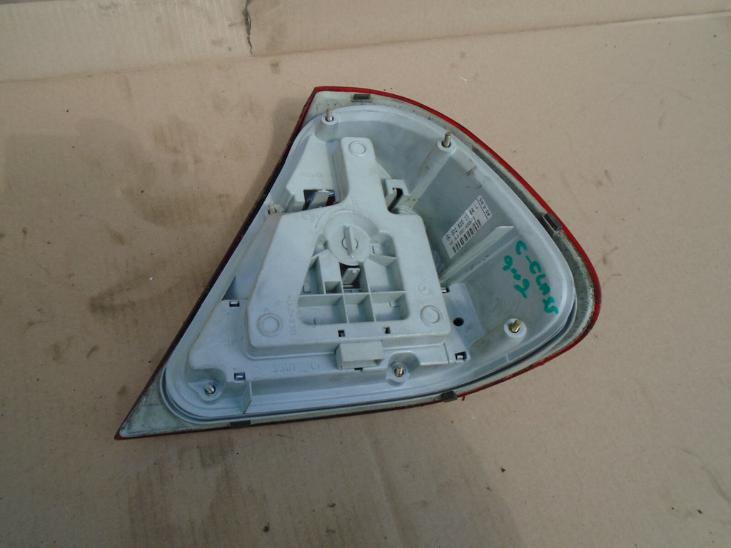 MERCEDES C CLASS W202 2002 NSR PASSENGER SIDE REAR BRAKE TAIL LIGHT CLUSTER