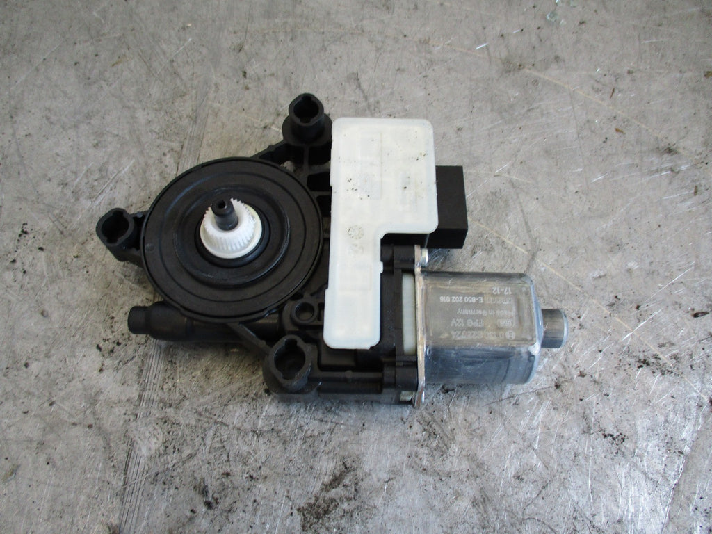 SEAT LEON 5F (MK3) 2018 OSR DRIVER SIDE REAR DOOR WINDOW REGULATOR 5Q0959812E
