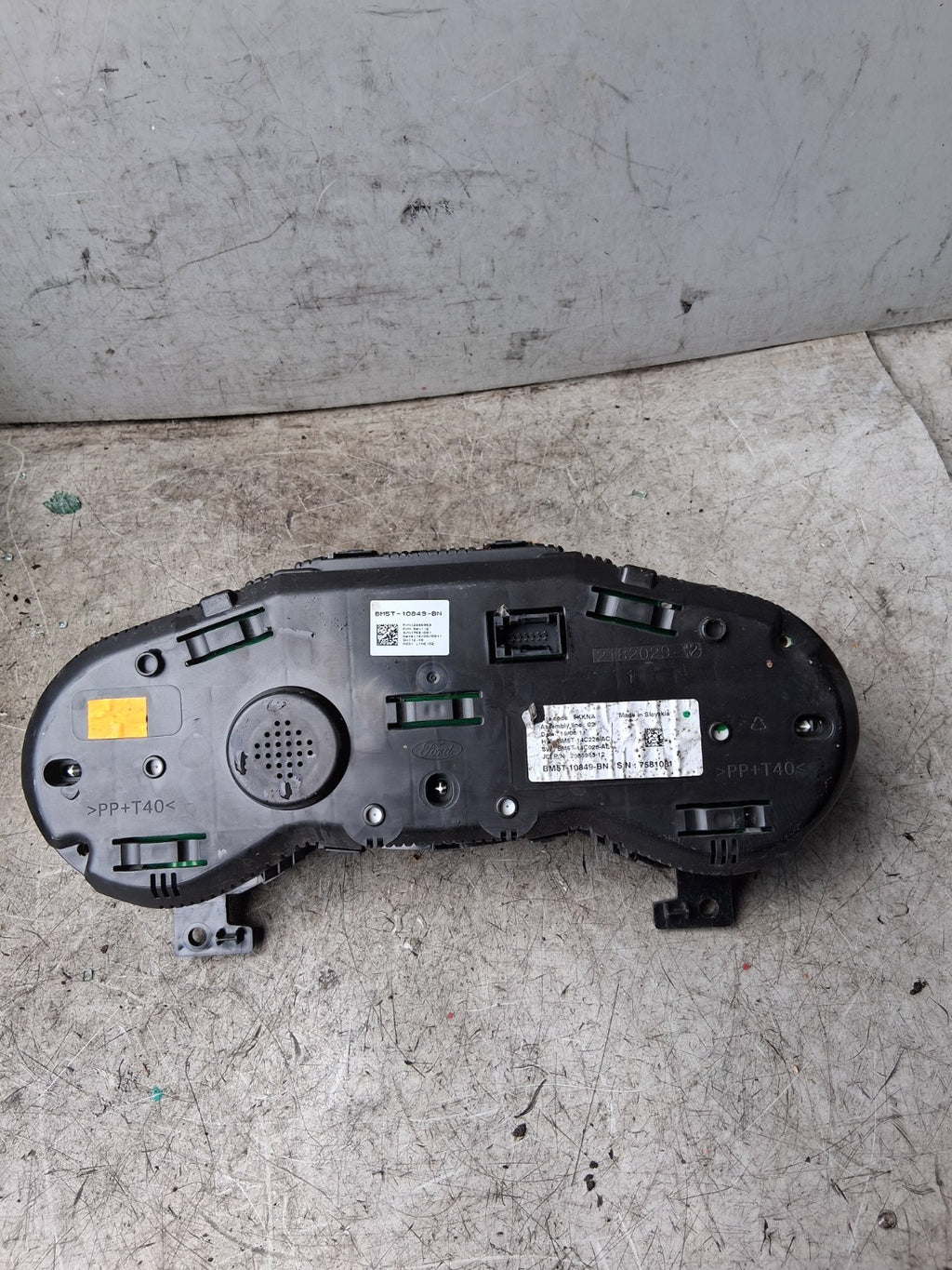 2011 FORD FOCUS SPEEDOMETER 2182023