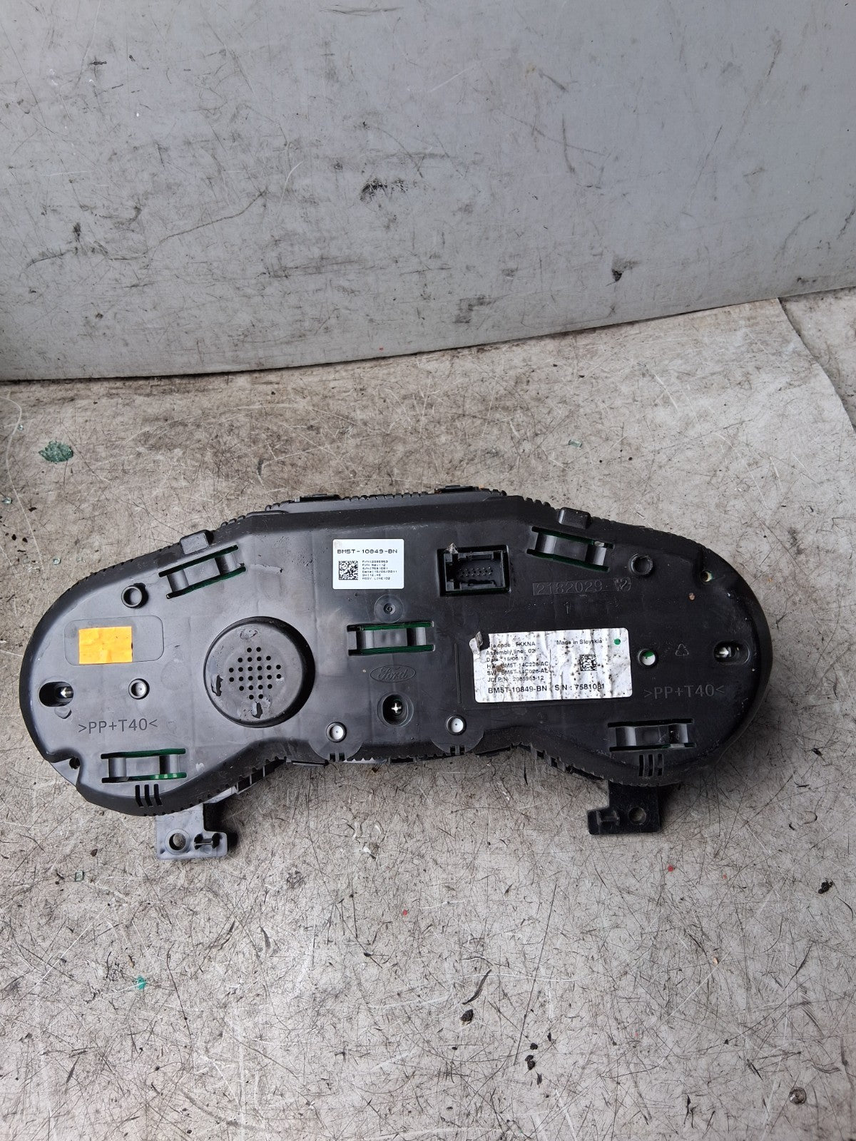 2011 FORD FOCUS SPEEDOMETER 2182023