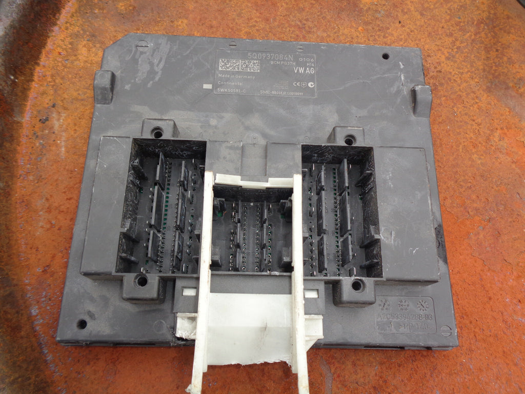 SEAT LEON MK3 2013-2016 BCM BODY CONTROL MODULE 5Q0937084N