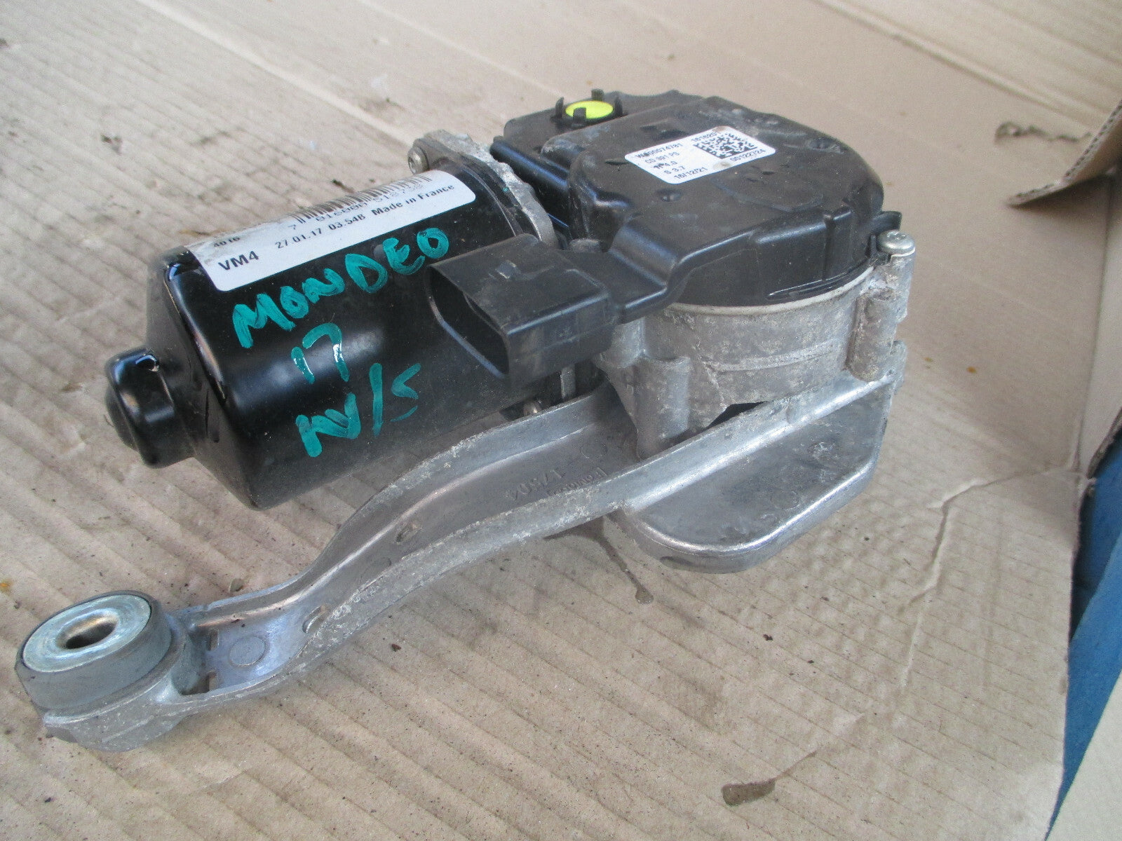 FORD MONDEO MK5 2017 FRONT WINDSCREEN NSF PASSENGER WIPER MOTOR DS7317504DE