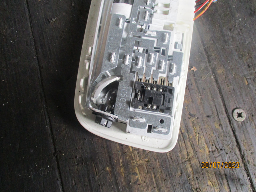 MERCEDES CLA W204 REAR INTERIOR ROOF LIGHT A2048204901