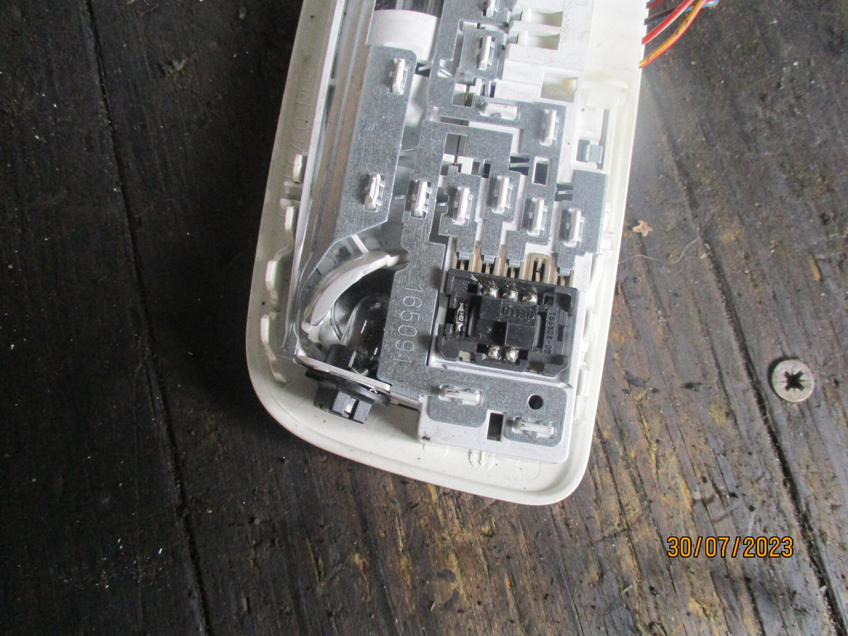 MERCEDES CLA W204 REAR INTERIOR ROOF LIGHT A2048204901