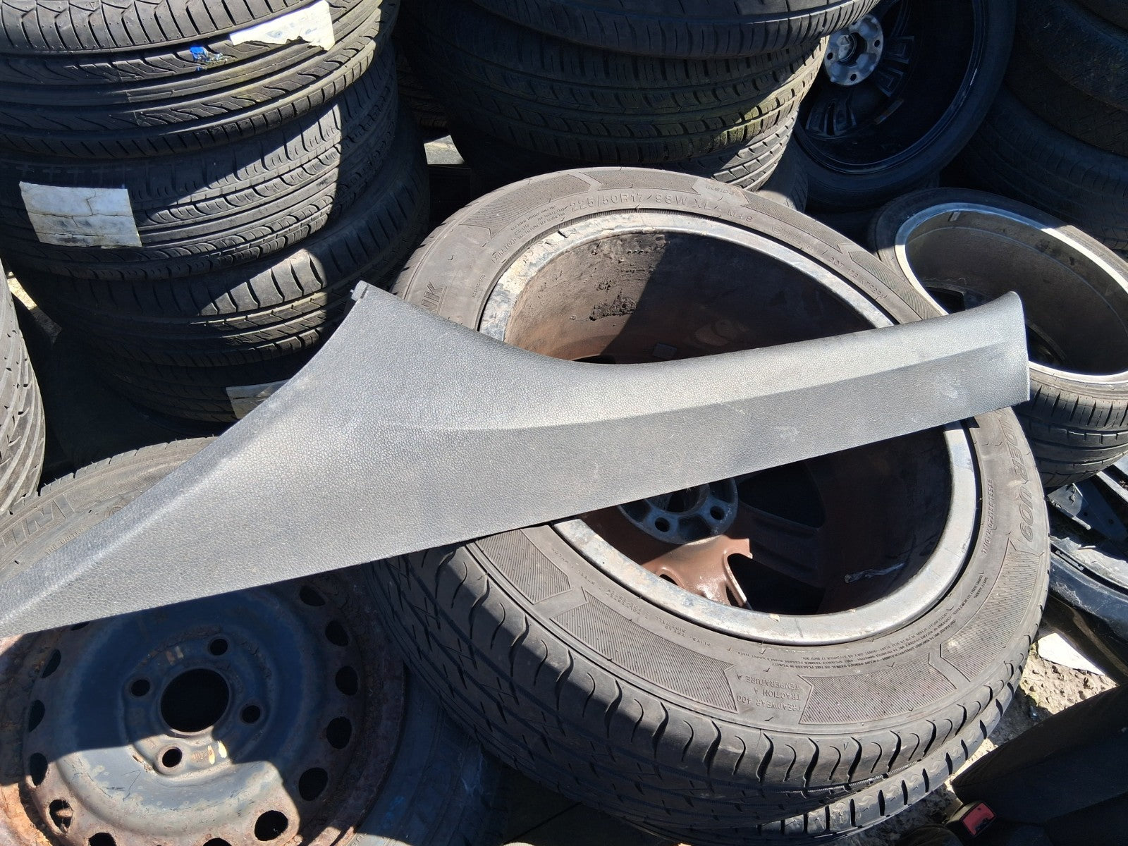 2020 MERCEDES BENZ SPRINTER W907 NSF PASSENGER SIDE PILLAR TRIM A9076901000