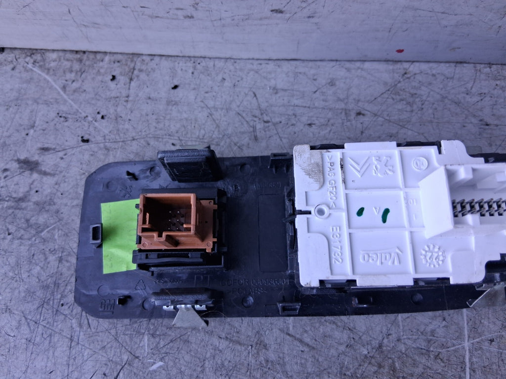 2023 CITROEN BERLINGO MK3 OSF DRIVER SIDE WINDOW CONTROL SWITCH 96783350ZD