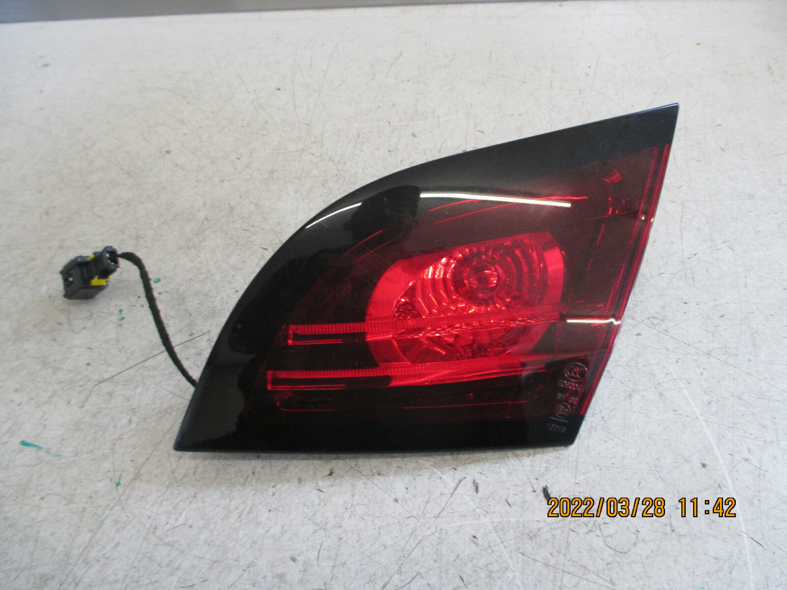CITROEN DS4 2016 OSR DRIVER SIDE REAR INNER BOOTLID TAIL LIGHT LAMP 9670272680