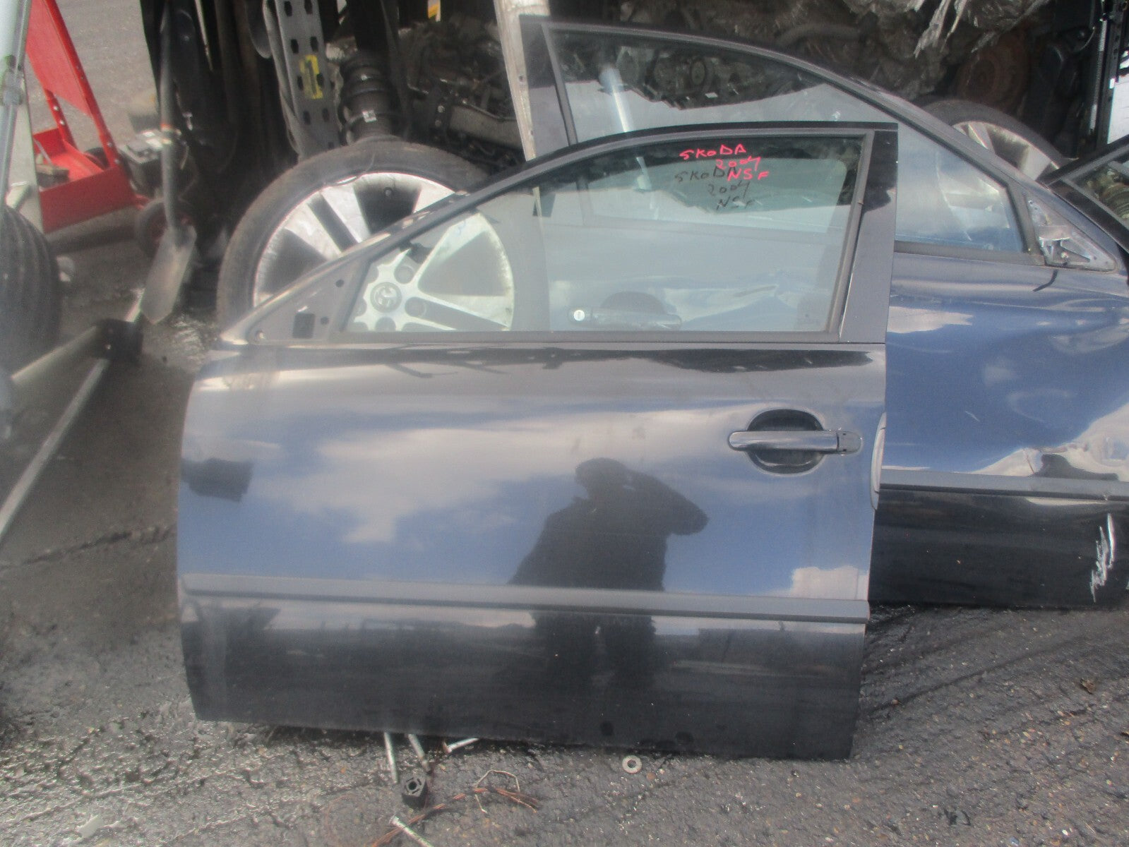 SKODA OCTAVIA MK1 2004 NSF PASSENGER SIDE FRONT COMPLETE DOOR BLACK