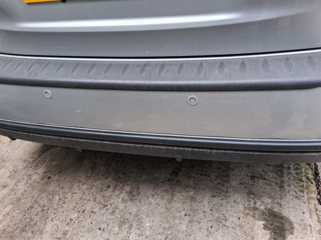 2018 TOYOTA PRIUS V PLUS XW40 COMPLETE REAR BUMPER WITH PDC SENSORS SLIVER