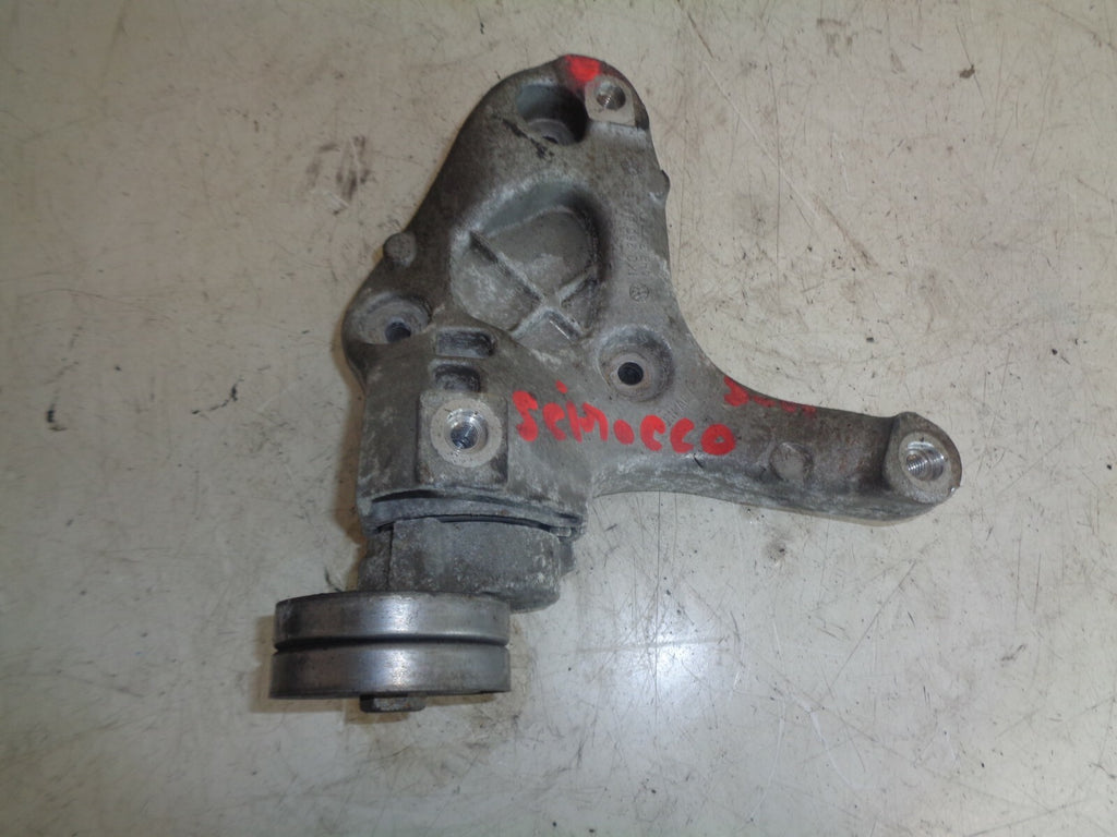 VW VOLKSWAGEN SCIROCCO 2011 1.4PETROL TSI PULLEY BELT TENSIONER MOUNT 1K0260885B