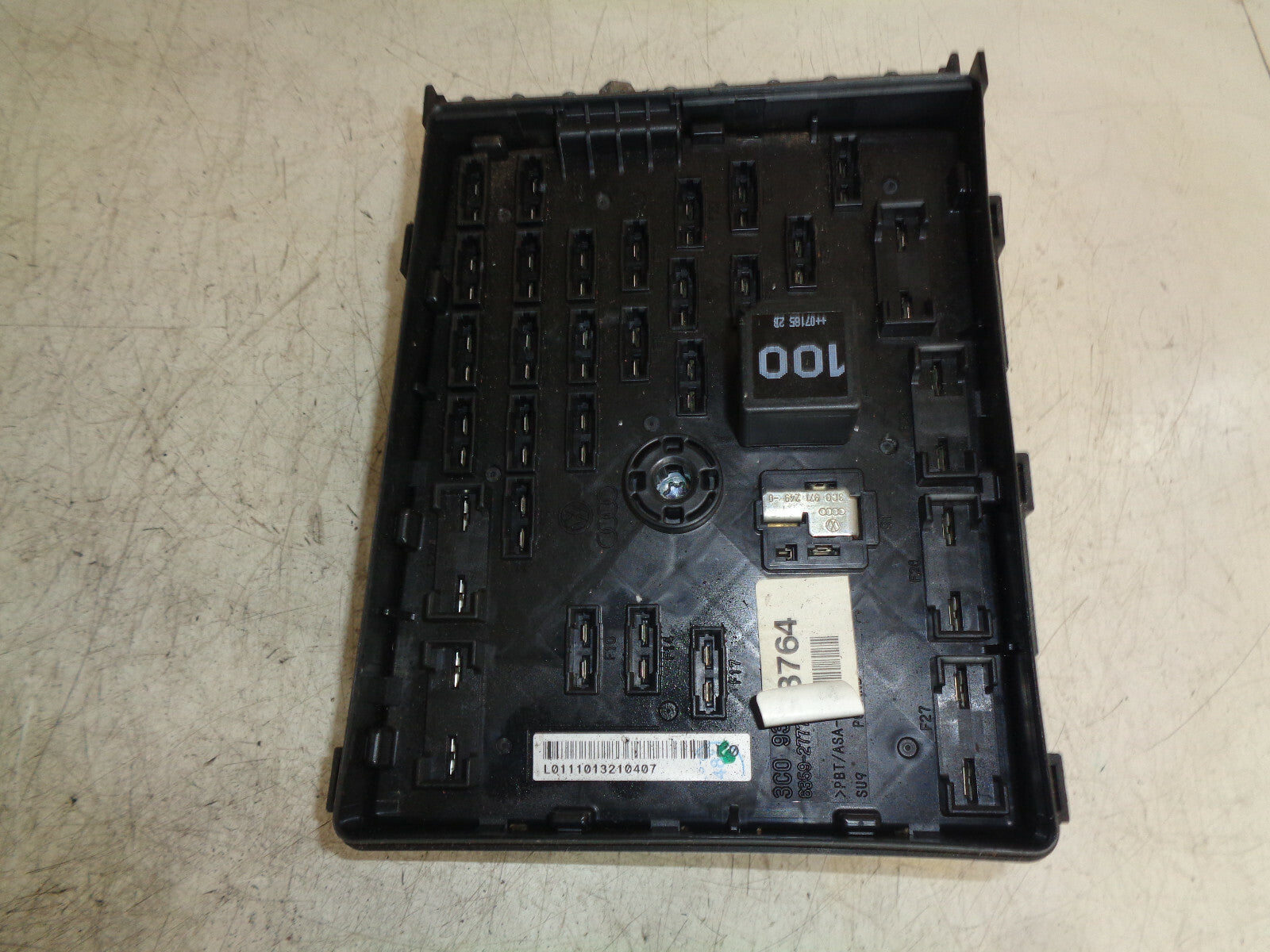 VW VOLKSWAGEN PASSAT B6 2007 ENGINE FUSE BOX MODULE 3C0937125