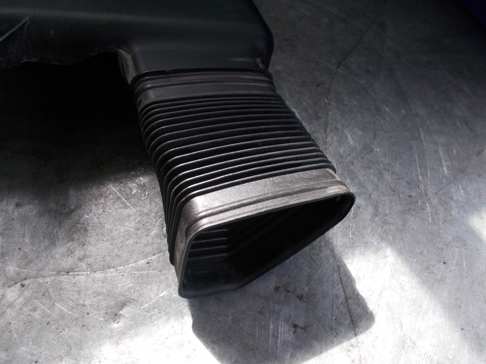 BMW 1 SERIES E81 E87 PETROL INTAKE MANIFOLD 13717523629