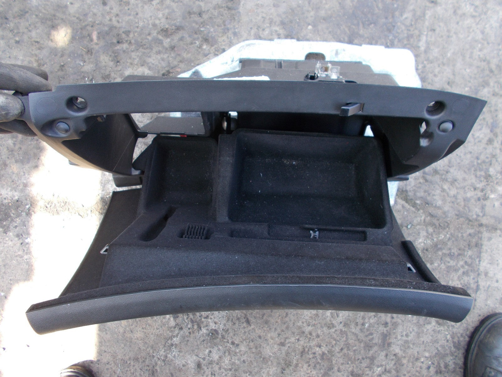 2014 VAUXHALL INSIGNIA A INTERIOR STORAGE COMPARTMENT GLOVE BOX 13273294