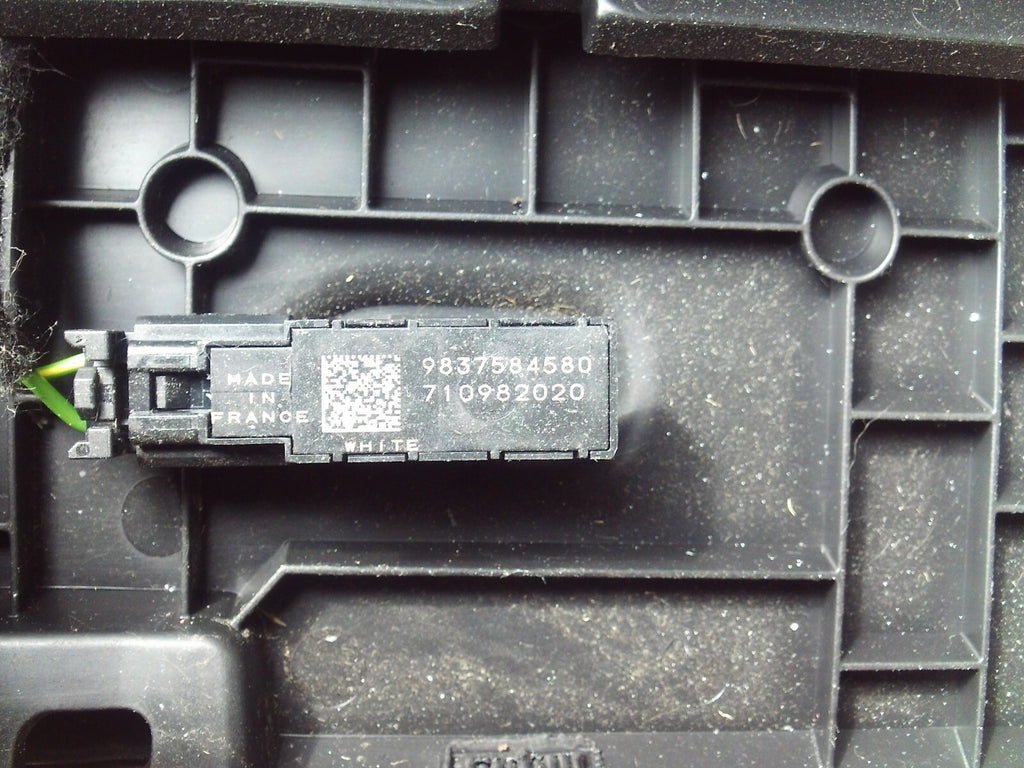 2021 CITROEN C4 MK3 REAR GLOVE BOX FLOOR STORAGE