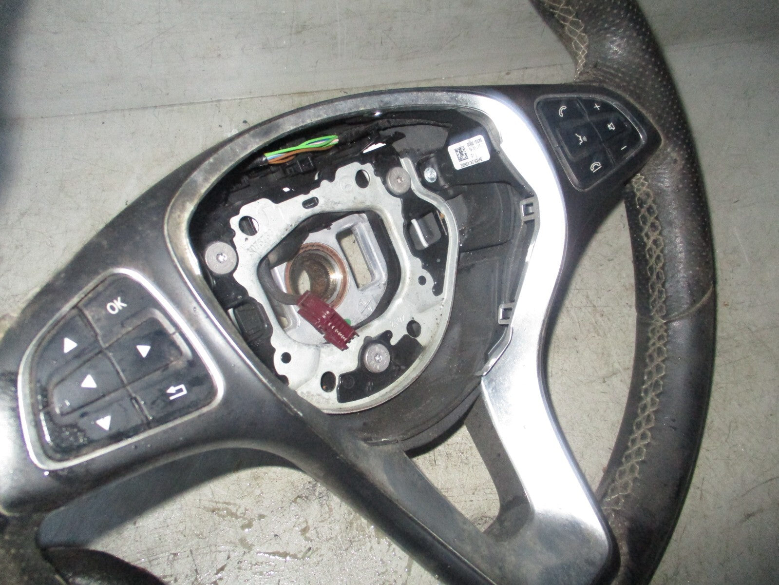 2018 MERCEDES BENZ A CLASS W176 LEATHER MULTIFUNCTION STEERING WHEEL A0014609403
