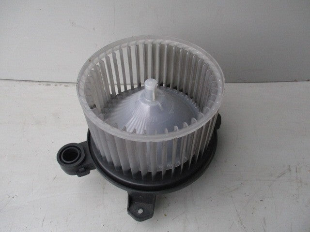 VAUXHALL VIVA 2016 HEATER BLOWER MOTOR FAN 40510751