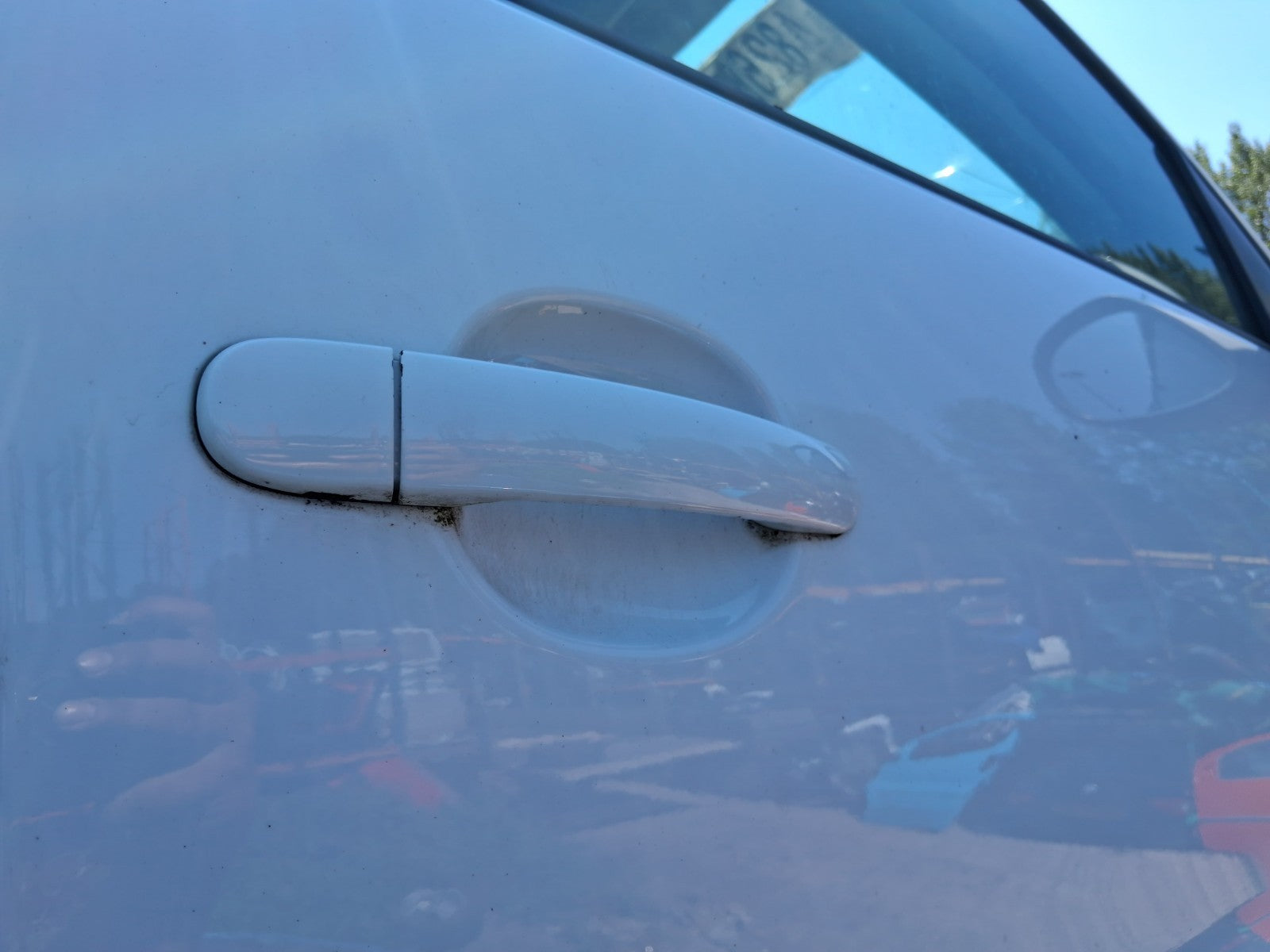 2013 VW VOLKSWAGEN TIGUAN MK1 OSF DRIVER SIDE FRONT DOOR HANDLE WHITE LC9A