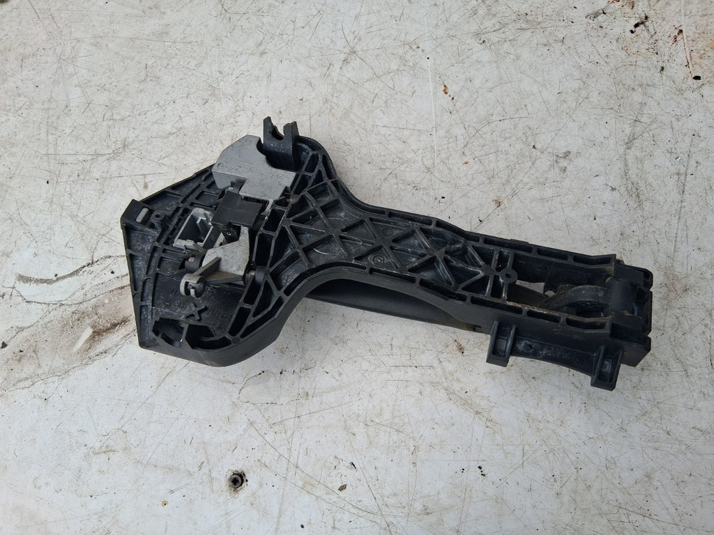 2010 MERCEDES BENZ SPRINTER W906 NSF PASSENGER SIDE FRONT LEFT DOOR HANDLE