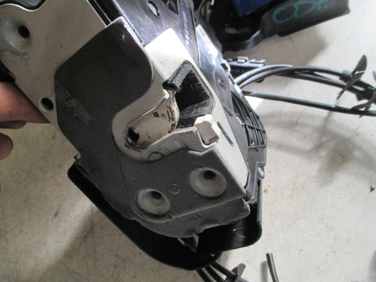 FORD B MAX 2017 OSF DRIVER SIDE FRONT DOOR LOCK MECHANISM AV11R219A64DH